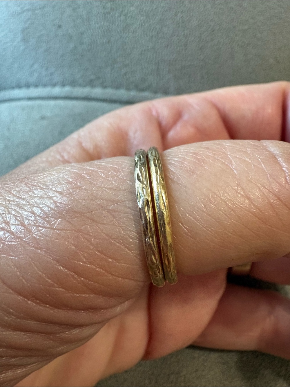 2 Stackable 14K Etched Yellow Gold Band Rings Sz 9 2g 2mm